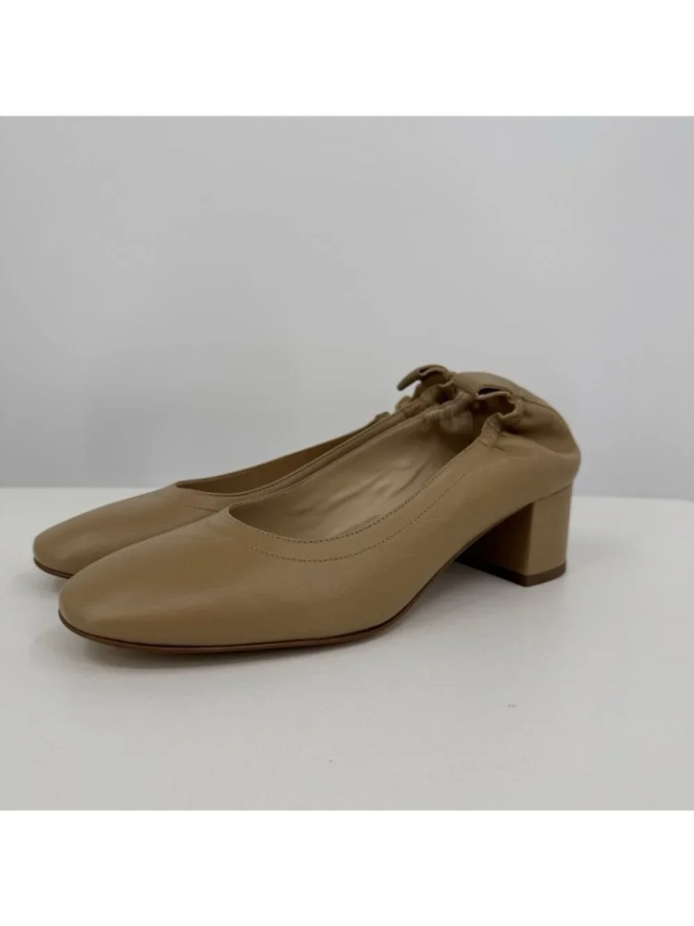 Everlane Italian Leather Day Heel Light Taupe 8 Women's Elastic Back Comfort